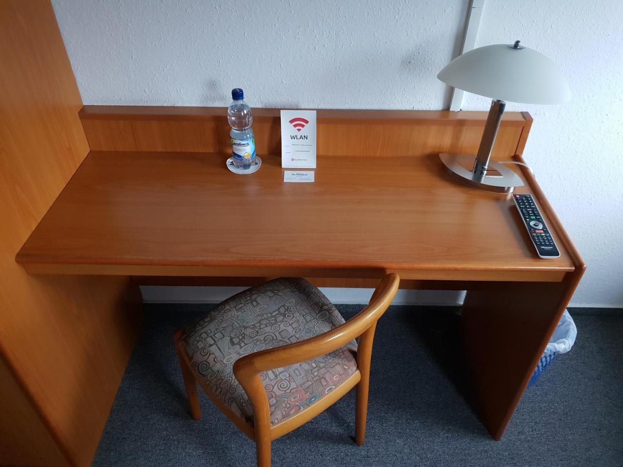 Hotel Im Winkel Билефелд Екстериор снимка
